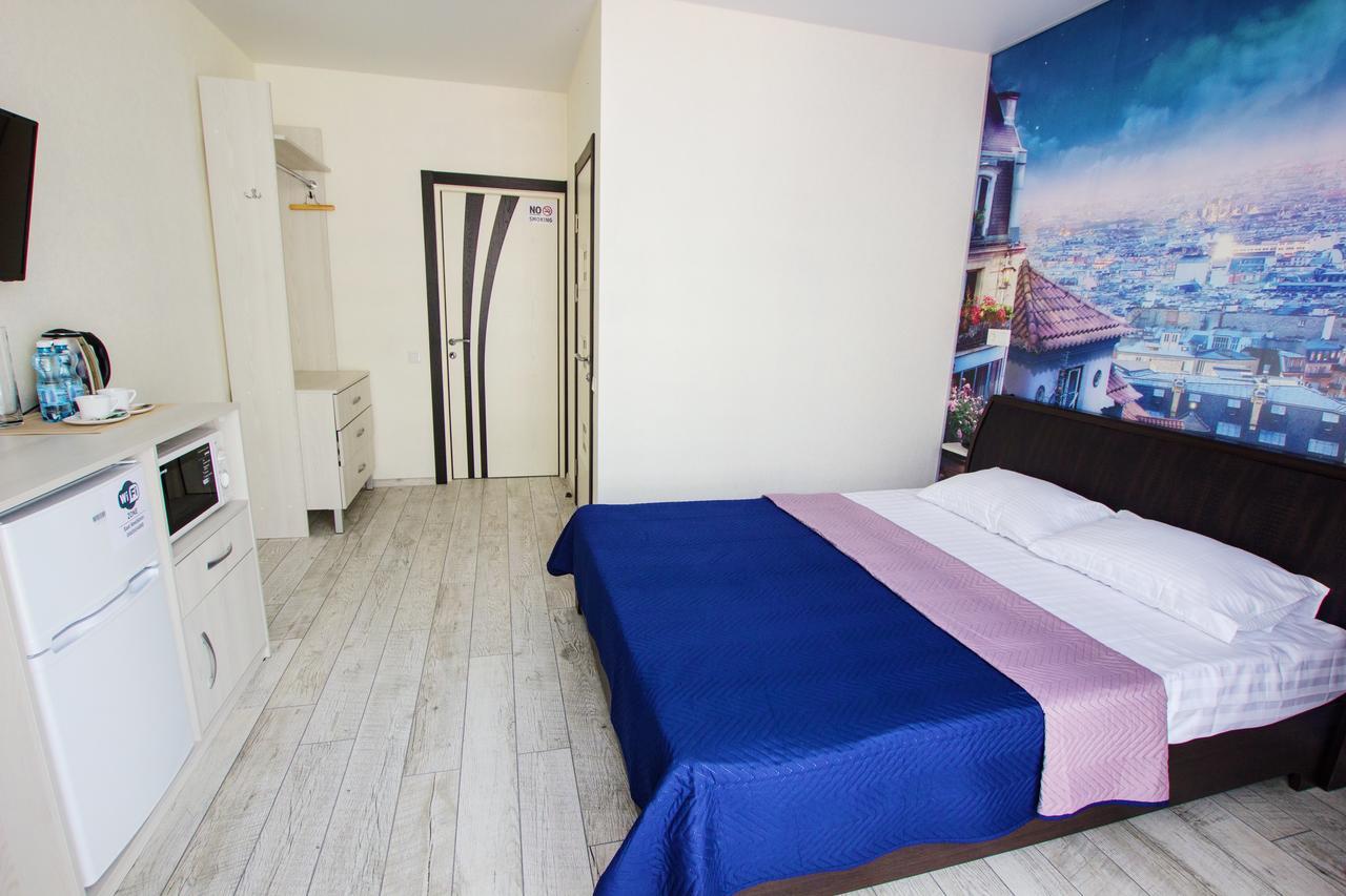 East Residence White Киев Екстериор снимка