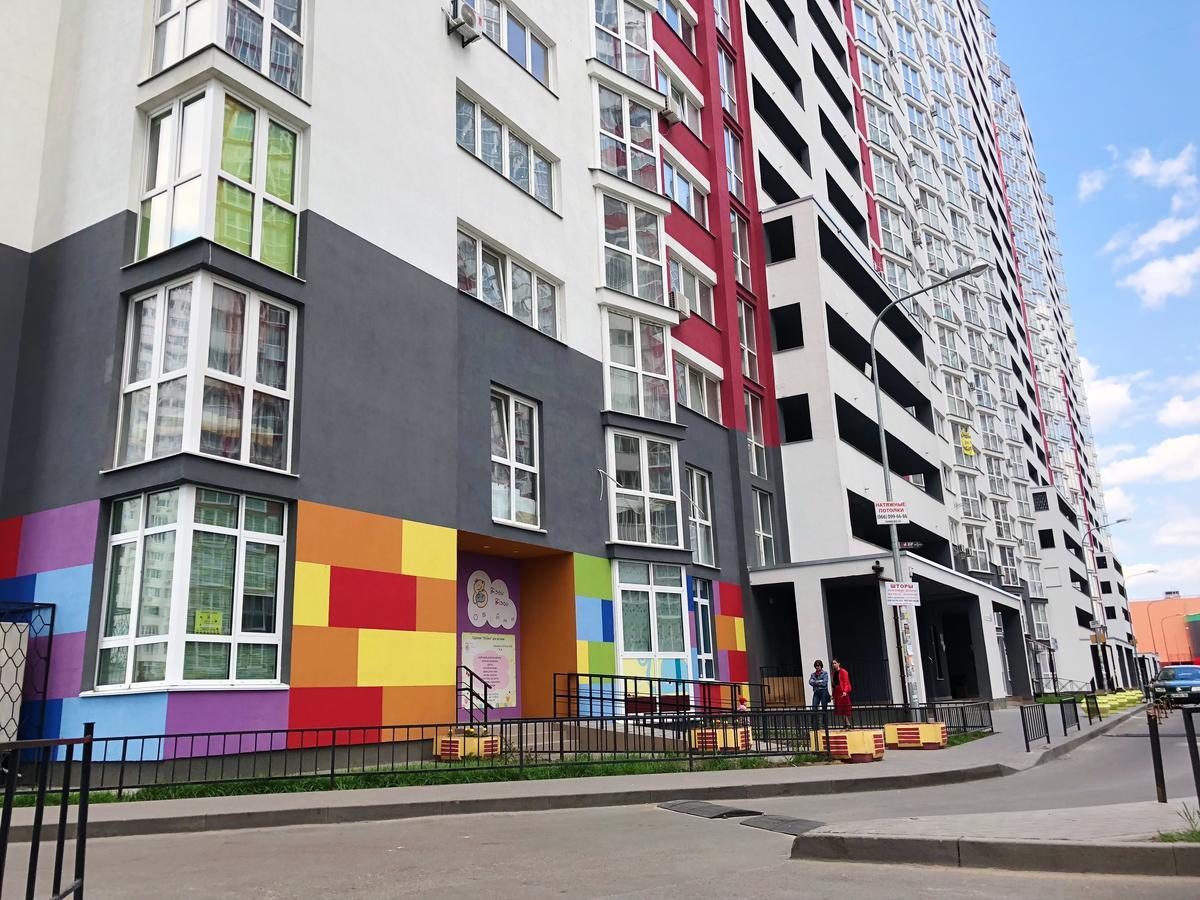 East Residence White Киев Екстериор снимка