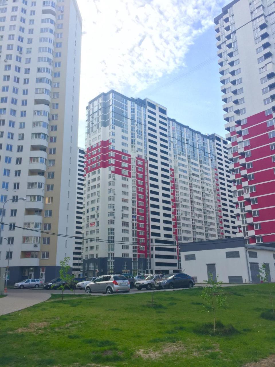 East Residence White Киев Екстериор снимка